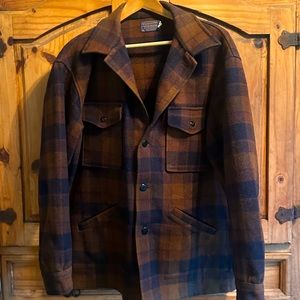 Pendleton Wool Jacket Vintage Winter Mountain Town Coat Great Condition